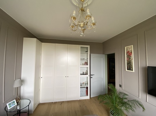 Продам трехкомнатную (3-комн.) квартиру, Маршала Захарова ул, 8к3, Москва г
