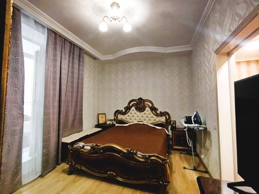 Продам двухкомнатную (2-комн.) квартиру, Малая Истра мкр, дом 2, Высоково д