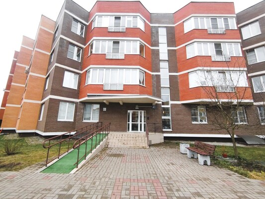 Продам двухкомнатную (2-комн.) квартиру, Малая Истра мкр, дом 2, Высоково д