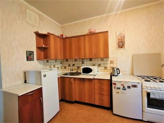 Продам трехкомнатную (3-комн.) квартиру, Генерала Белобородова пр-кт, дом 21, Истра г