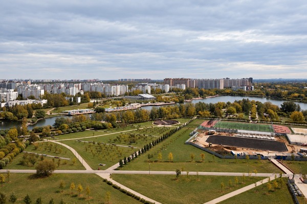 Продам трехкомнатную (3-комн.) квартиру, Адмирала Лазарева ул, 63к2, Москва г