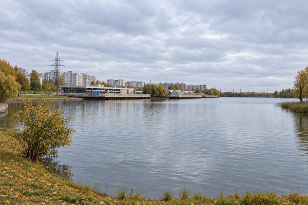 Продам трехкомнатную (3-комн.) квартиру, Адмирала Лазарева ул, 63к2, Москва г