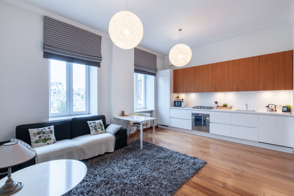 Продам трехкомнатную (3-комн.) квартиру, Малый Казённый пер, 8, Москва г