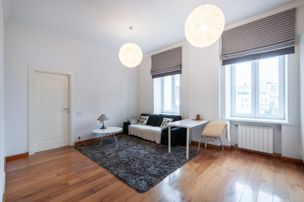 Продам трехкомнатную (3-комн.) квартиру, Малый Казённый пер, 8, Москва г