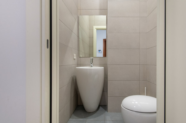 Продам трехкомнатную (3-комн.) квартиру, Малый Казённый пер, 8, Москва г