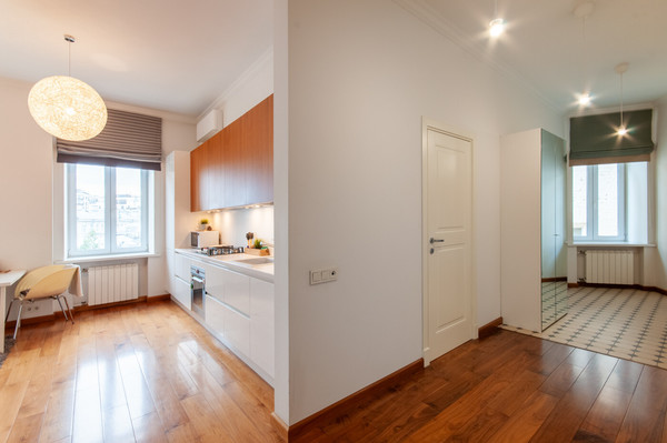 Продам трехкомнатную (3-комн.) квартиру, Малый Казённый пер, 8, Москва г
