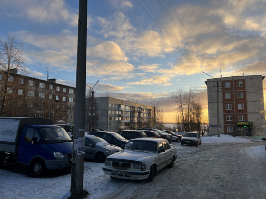 Продам двухкомнатную (2-комн.) квартиру, Новая ул, 10а, Кандалакша г