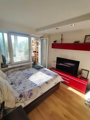 Продам трехкомнатную (3-комн.) квартиру, Корнеева (Центральный мкр.) ул, 36, Домодедово г