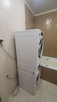 Продам трехкомнатную (3-комн.) квартиру, Онежская ул, 1, Тельмана п
