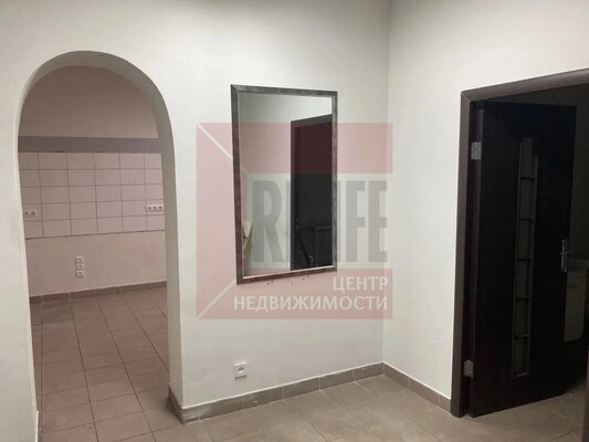 Продам коммерческое помещение 43,4 м2, 53-й (ПГО Луч-3 тер) ряд, Калининград г