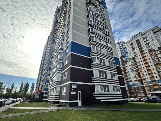 Продам однокомнатную (1-комн.) квартиру, Комарова ул, 49, Брянск г