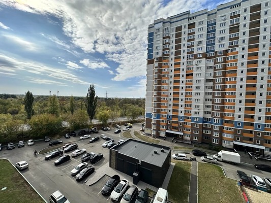 Продам однокомнатную (1-комн.) квартиру, Комарова ул, 49, Брянск г