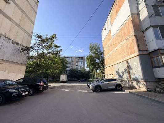 Продам однокомнатную (1-комн.) квартиру, 1 Конной Армии ул, 25, Симферополь г