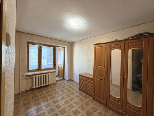 Продам однокомнатную (1-комн.) квартиру, 1 Конной Армии ул, 25, Симферополь г