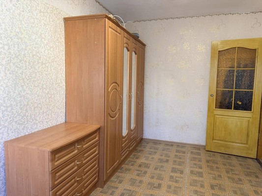 Продам однокомнатную (1-комн.) квартиру, 1 Конной Армии ул, 25, Симферополь г