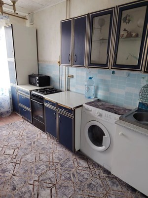 Сдам двухкомнатную (2-комн.) квартиру, Булатниковская ул, 4к2, Москва г