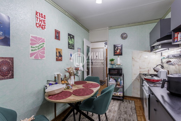 Продам однокомнатную (1-комн.) квартиру, Бутлерова ул, 38к3, Москва г