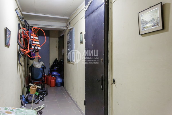 Продам однокомнатную (1-комн.) квартиру, Бутлерова ул, 38к3, Москва г