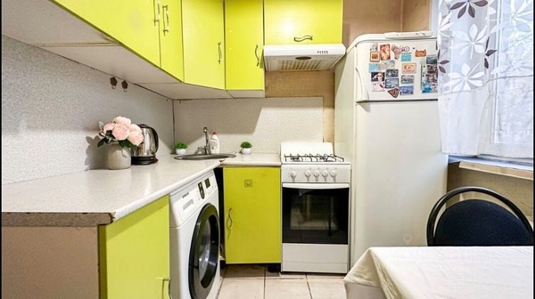 Продам двухкомнатную (2-комн.) квартиру, Маршала Жукова пр-кт, 40, Москва г
