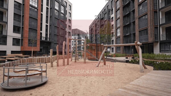 Продам двухкомнатную (2-комн.) , 1-й Портовый пер, к 2, Малое Исаково п