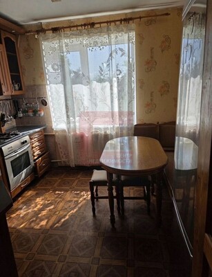Продам трехкомнатную (3-комн.) квартиру, Морская ул, 23а, Заливино п
