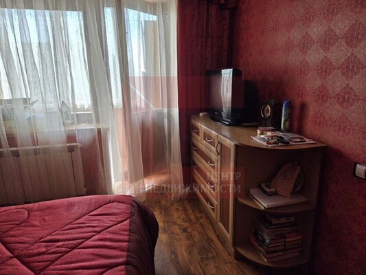 Продам трехкомнатную (3-комн.) квартиру, Морская ул, 23а, Заливино п