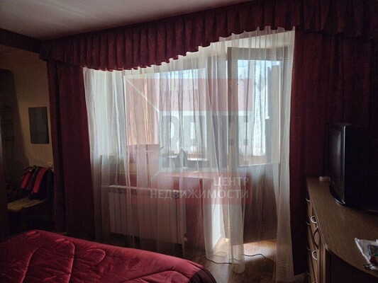 Продам трехкомнатную (3-комн.) квартиру, Морская ул, 23а, Заливино п
