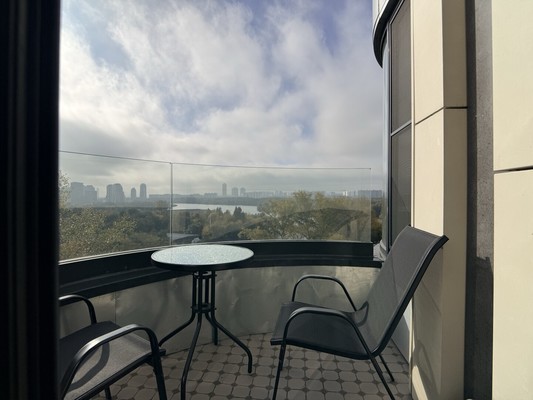 Продам трехкомнатную (3-комн.) квартиру, Волоколамское ш, 81/2, Москва г