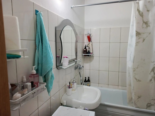 Продам двухкомнатную (2-комн.) квартиру, Маршала Ерёменко ул, 5к4, Москва г