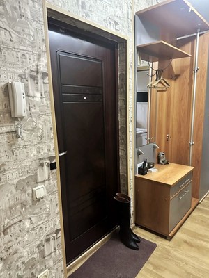 Продам двухкомнатную (2-комн.) квартиру, Нефтяников ул, 52, Парма пгт