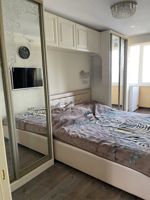 Продам трехкомнатную (3-комн.) квартиру, Балаклавский пр-кт, 46кА, Москва г