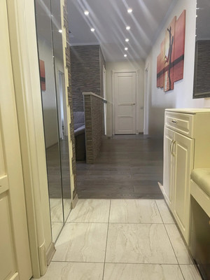 Продам трехкомнатную (3-комн.) квартиру, Балаклавский пр-кт, 46кА, Москва г