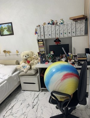 Продам трехкомнатную (3-комн.) квартиру, Платановая ул, 1, Алушта г