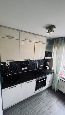 Продам двухкомнатную (2-комн.) квартиру, Чайковского (Центральный р-н) ул, 10, Сочи г