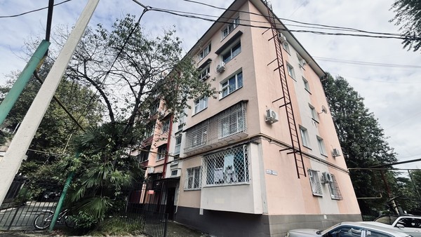Продам двухкомнатную (2-комн.) квартиру, Чайковского (Центральный р-н) ул, 10, Сочи г