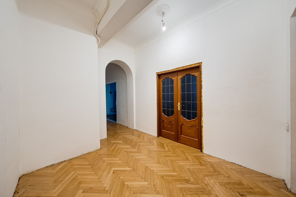Продам трехкомнатную (3-комн.) квартиру, Садовая-Самотёчная ул, 9, Москва г