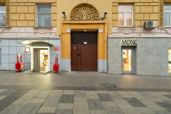 Продам трехкомнатную (3-комн.) квартиру, Садовая-Самотёчная ул, 9, Москва г