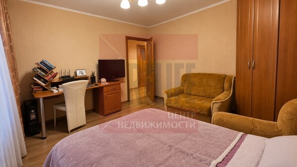 Продам двухкомнатную (2-комн.) квартиру, Согласия ул, 21, Калининград г