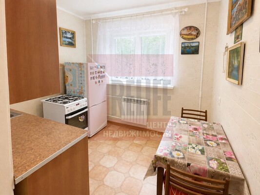 Продам однокомнатную (1-комн.) квартиру, Радистов пер, 2, Калининград г