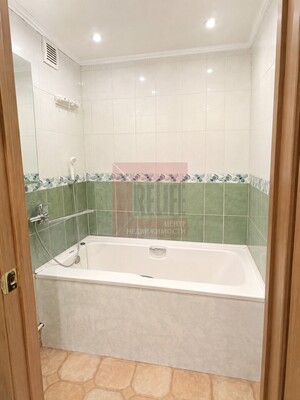 Продам однокомнатную (1-комн.) квартиру, Радистов пер, 2, Калининград г