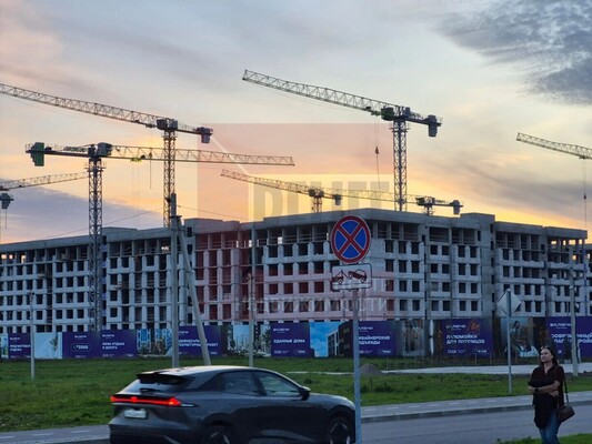 Продам трехкомнатную (3-комн.) квартиру (долевое), Героя России Катериничева ул, Гурьевск г