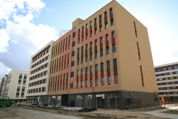 Продам трехкомнатную (3-комн.) квартиру (долевое), Героя России Катериничева ул, Гурьевск г