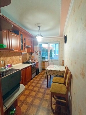 Продам двухкомнатную (2-комн.) квартиру, Васнецова ул, 8, Светлый г
