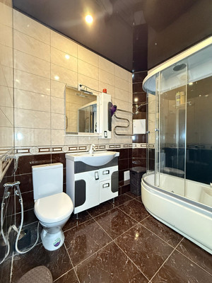 Продам двухкомнатную (2-комн.) квартиру, Байсултанова ул, 35в, Нальчик г