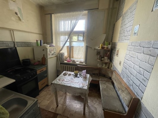 Продам двухкомнатную (2-комн.) квартиру, Павленко ул, 16, Симферополь г