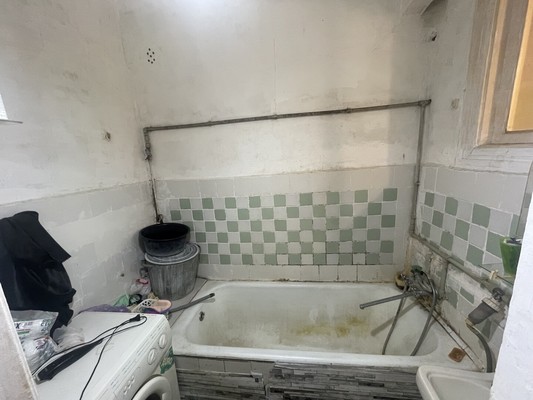 Продам двухкомнатную (2-комн.) квартиру, Павленко ул, 16, Симферополь г