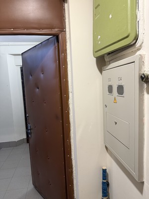 Сдам двухкомнатную (2-комн.) квартиру, Молостовых ул, 1к4, Москва г