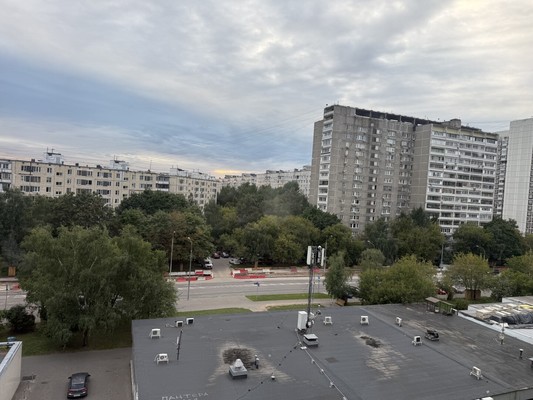 Сдам двухкомнатную (2-комн.) квартиру, Молостовых ул, 1к4, Москва г