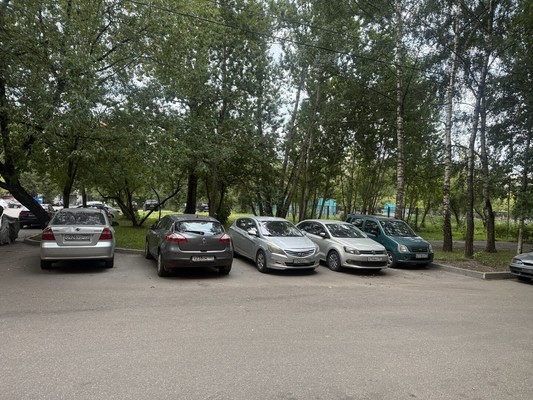 Сдам двухкомнатную (2-комн.) квартиру, Молостовых ул, 1к4, Москва г