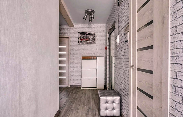 Продам двухкомнатную (2-комн.) квартиру, Лавриненко ул, 13к3, Москва г